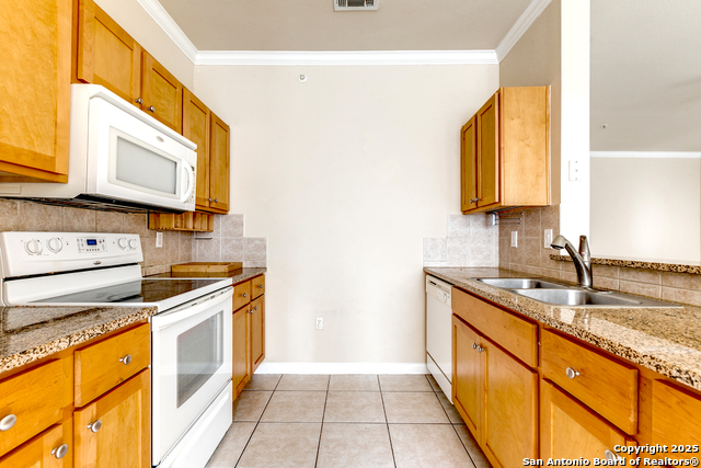 Image 10 of 15 For 6160 Eckhert 303