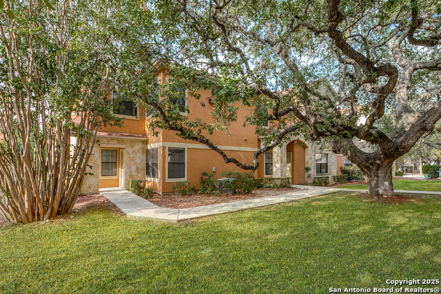 Image 13 of 15 For 6160 Eckhert 303