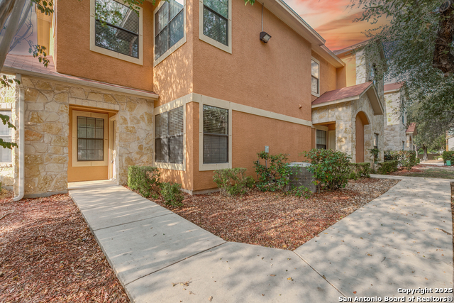 Image 2 of 15 For 6160 Eckhert 303