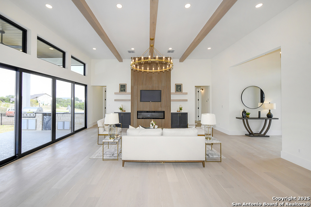 Listing photo id 10 for 10303 Kendall