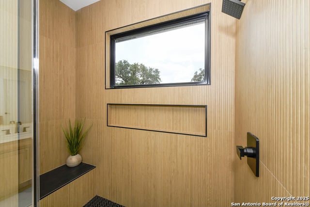 Listing photo id 17 for 10303 Kendall