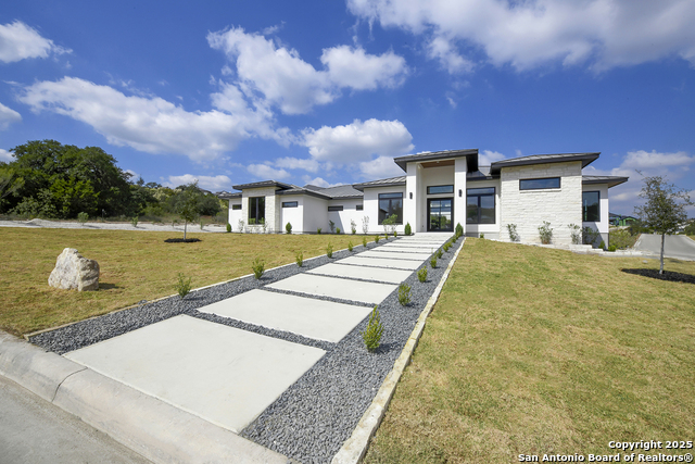 Listing photo id 0 for 10303 Kendall