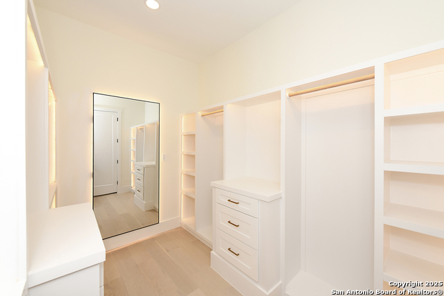 Listing photo id 18 for 10303 Kendall