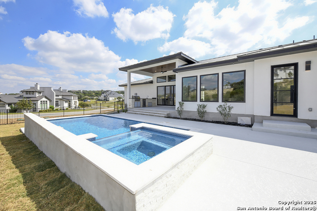 Listing photo id 3 for 10303 Kendall