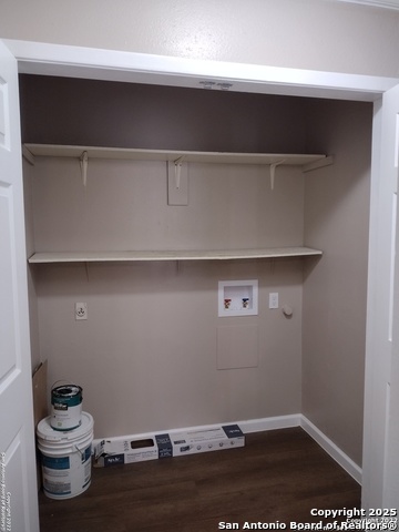 Image 16 of 22 For 4227 Woodmanor