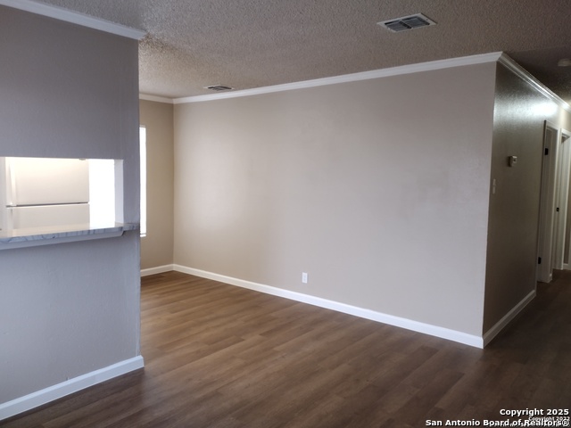 Image 5 of 22 For 4227 Woodmanor