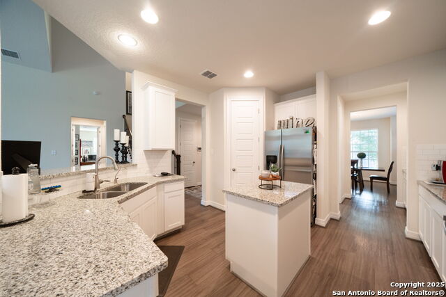 Listing photo id 7 for 16514 Sierra Linda