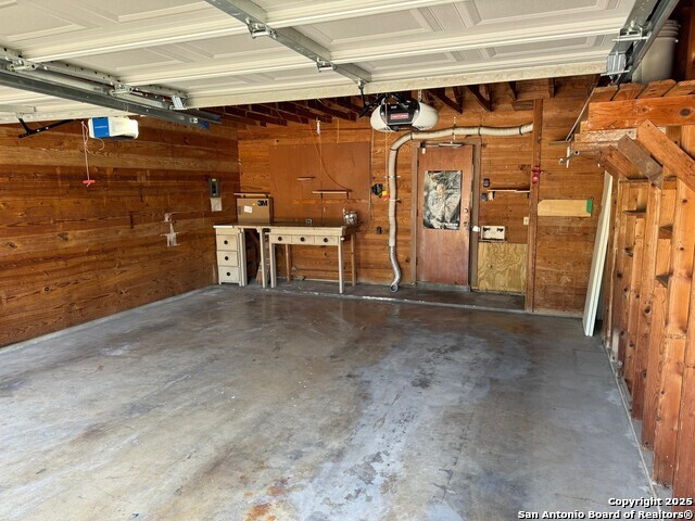 Image 19 of 19 For 4414 Hall Park