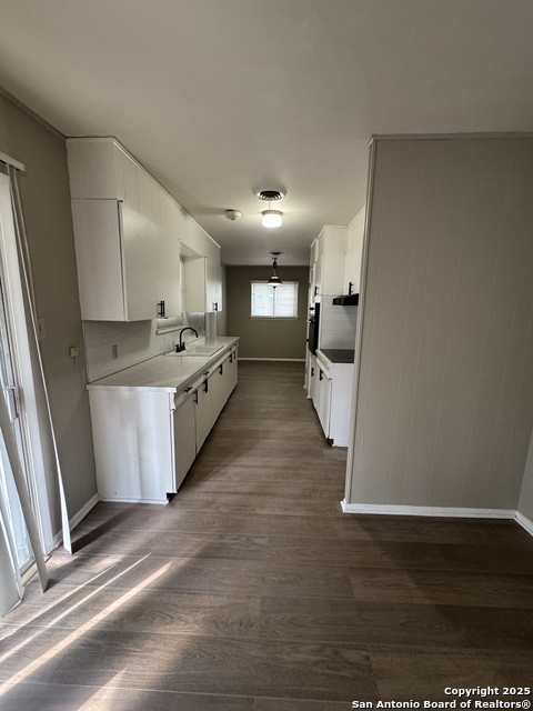 Image 6 of 19 For 4414 Hall Park