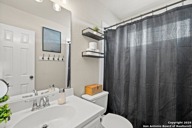 Image 16 of 30 For 2111 Wiltshire