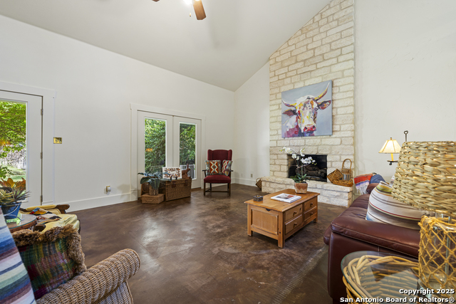 Image 11 of 34 For 904 Lincoln N