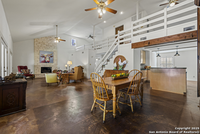 Image 13 of 34 For 904 Lincoln N