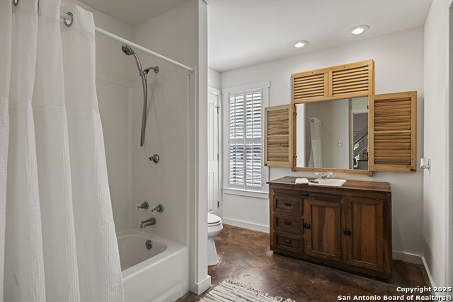 Image 16 of 34 For 904 Lincoln N