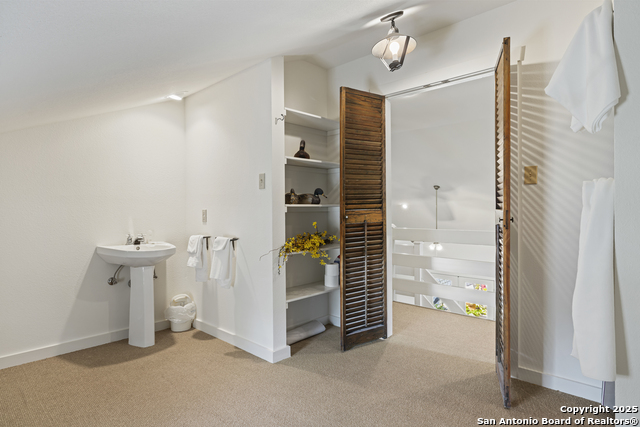 Image 20 of 34 For 904 Lincoln N