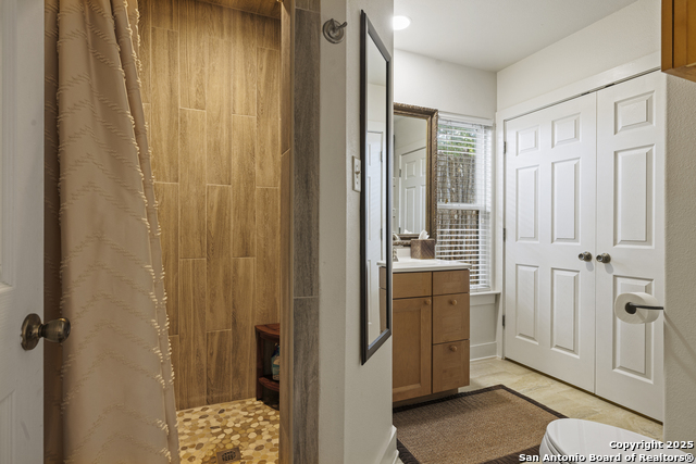 Image 30 of 34 For 904 Lincoln N