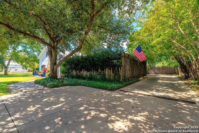 Image 6 of 34 For 904 Lincoln N