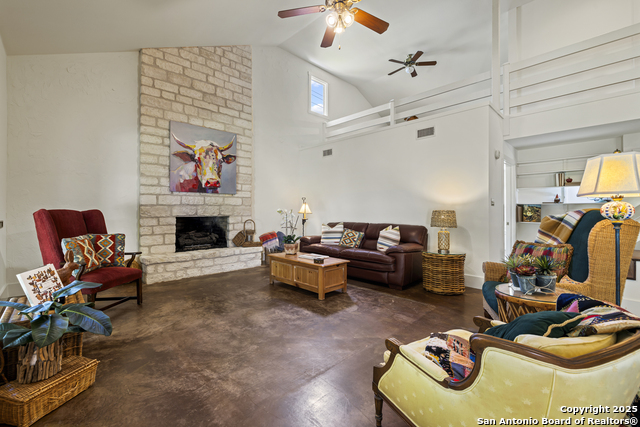 Image 7 of 34 For 904 Lincoln N