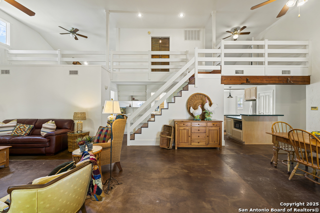 Image 8 of 34 For 904 Lincoln N