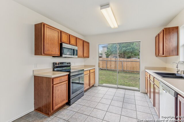 Image 10 of 24 For 10726 Shaenridge N