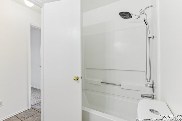 Image 16 of 24 For 10726 Shaenridge N