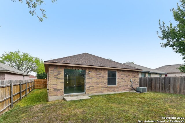 Image 21 of 24 For 10726 Shaenridge N