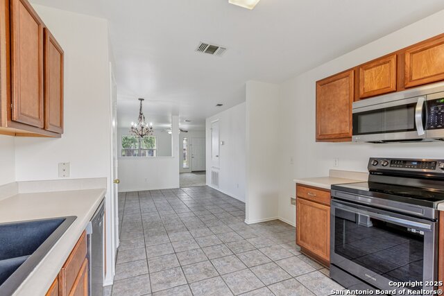 Image 9 of 24 For 10726 Shaenridge N