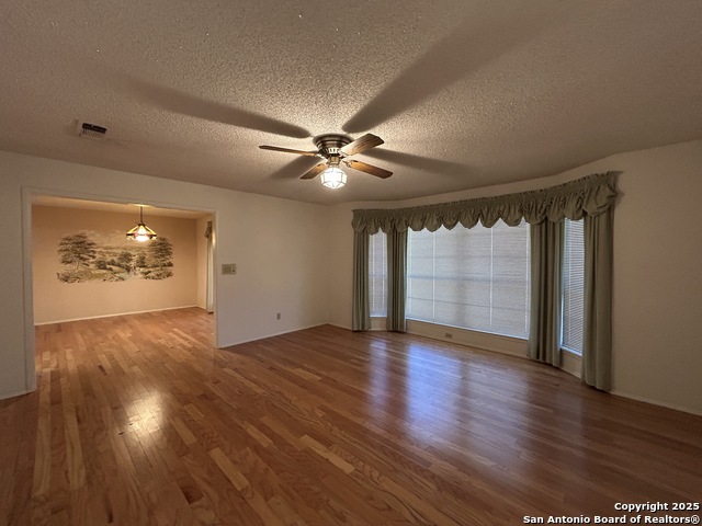 Listing photo id 13 for 11 La Mesa