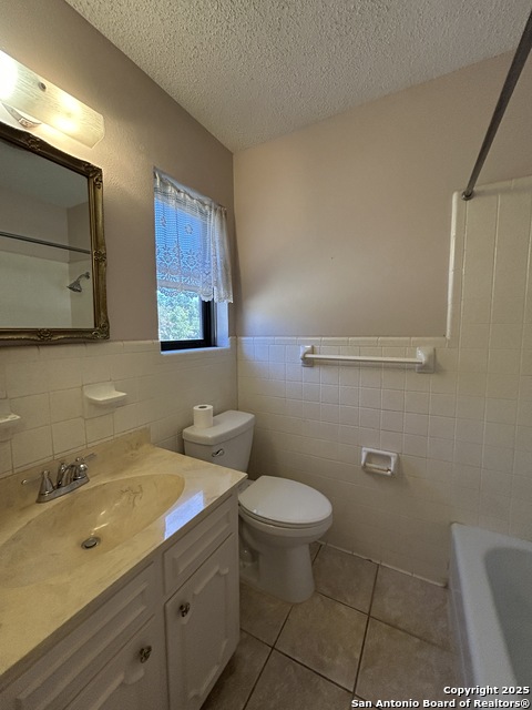 Listing photo id 26 for 11 La Mesa