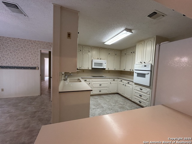 Listing photo id 4 for 11 La Mesa