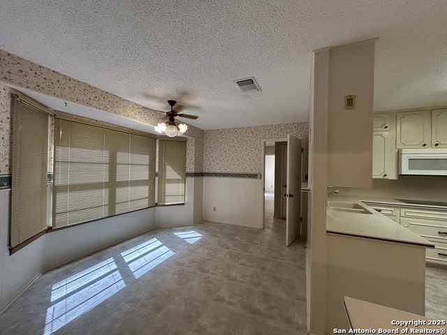 Listing photo id 5 for 11 La Mesa