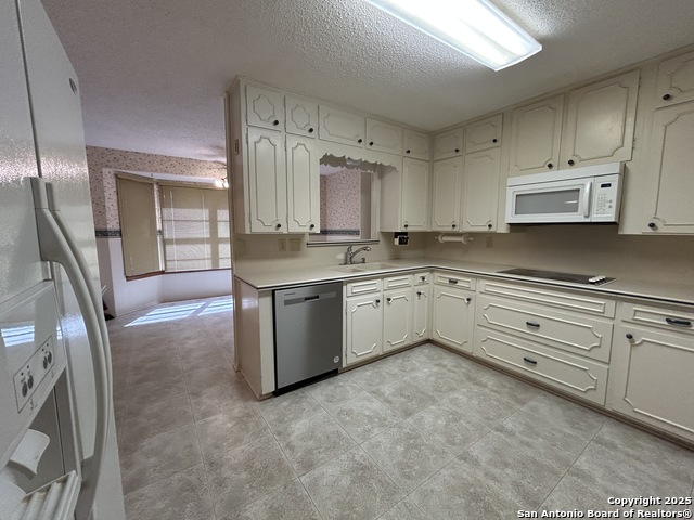 Listing photo id 6 for 11 La Mesa