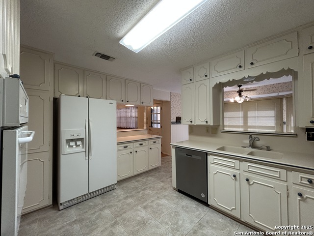 Listing photo id 7 for 11 La Mesa