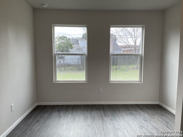 Image 11 of 12 For 130 Senisa  A