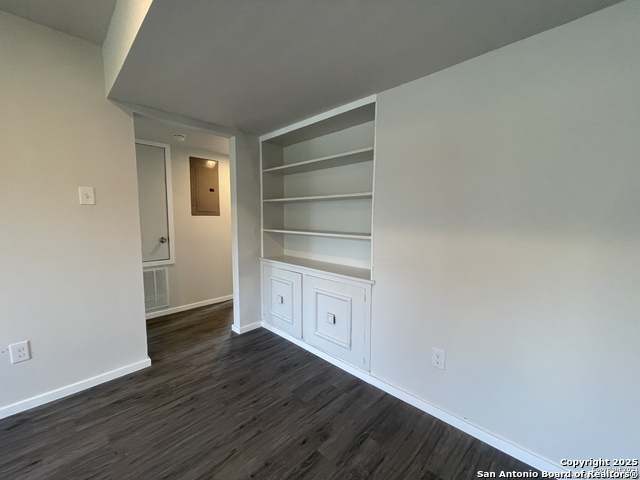 Image 3 of 12 For 130 Senisa  A