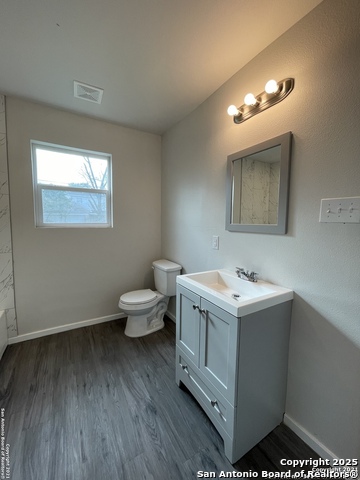 Image 8 of 12 For 130 Senisa  A