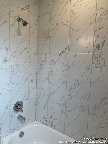 Image 9 of 12 For 130 Senisa  A