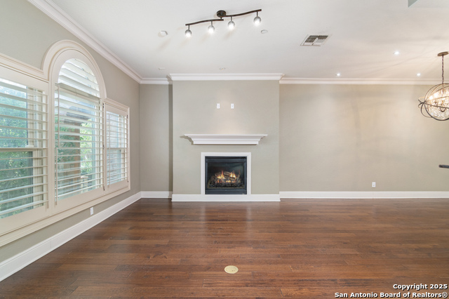 Image 10 of 31 For 123 Eaton St 104