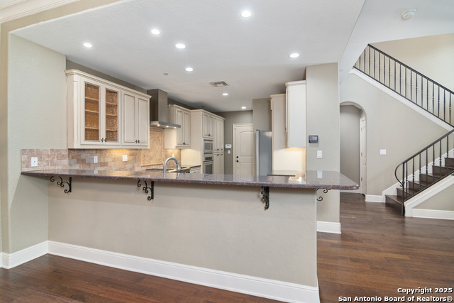 Image 14 of 31 For 123 Eaton St 104