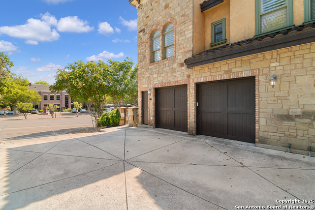 Image 29 of 31 For 123 Eaton St 104