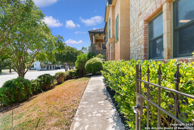 Image 7 of 31 For 123 Eaton St 104