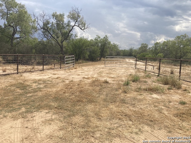 Listing photo id 31 for 000 Cr 765  