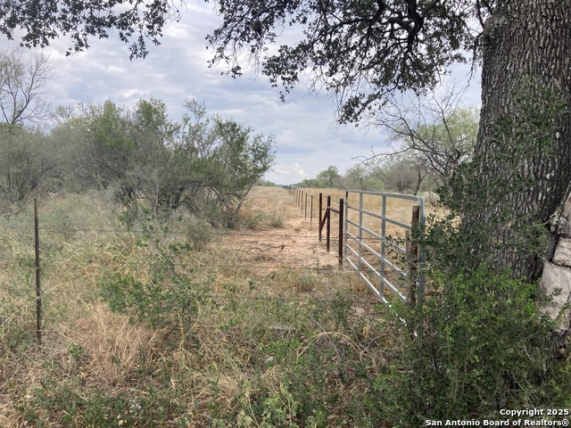 Listing photo id 33 for 000 Cr 765  