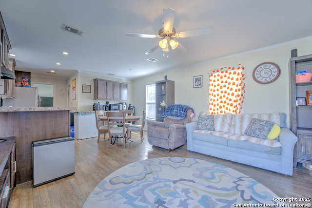 Image 7 of 17 For 7109 Loop 1604 #313 W 313
