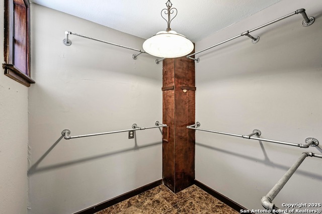 Image 27 of 40 For 1005 4th  