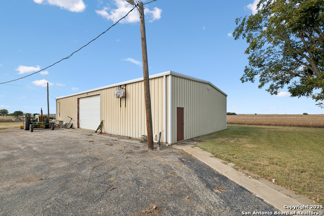 Listing photo id 22 for 3830 County Road 541