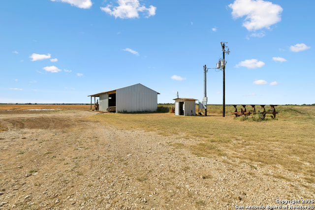 Listing photo id 24 for 3830 County Road 541