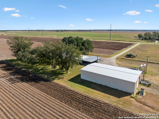 Listing photo id 27 for 3830 County Road 541