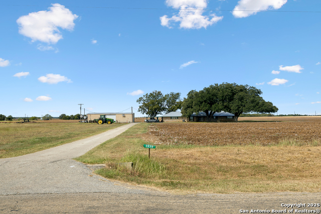 Listing photo id 1 for 3830 County Road 541