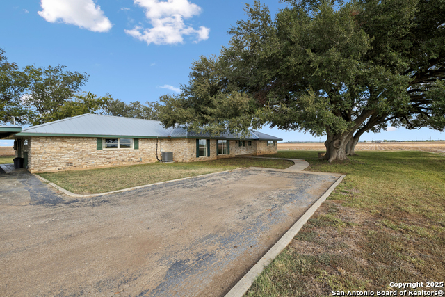 Listing photo id 2 for 3830 County Road 541