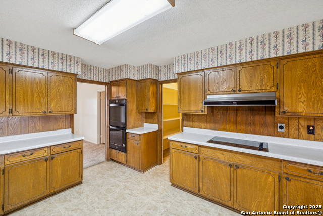 Listing photo id 7 for 3830 County Road 541